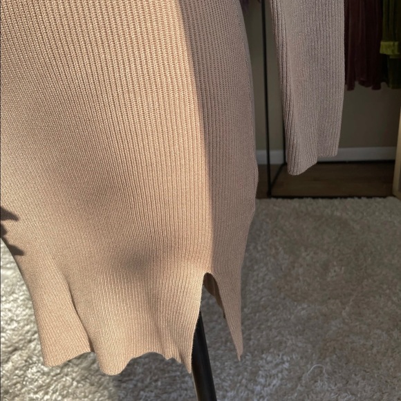 Nude knit dress - Picture 4 of 4